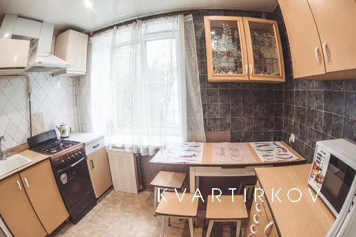 Октябрьская Революция 28, Смоленск - квартира посуточно