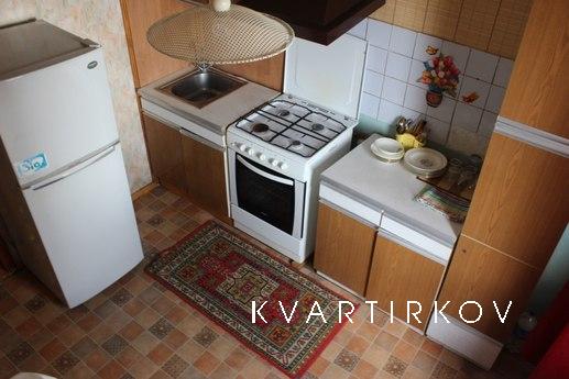 Просторная, чистая квартира, 4 односпальных места (есть возм