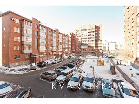 Трикімнатна квартира подобово, Тюмень - квартира подобово