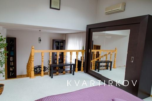 2-х уровневый номер в хостеле 