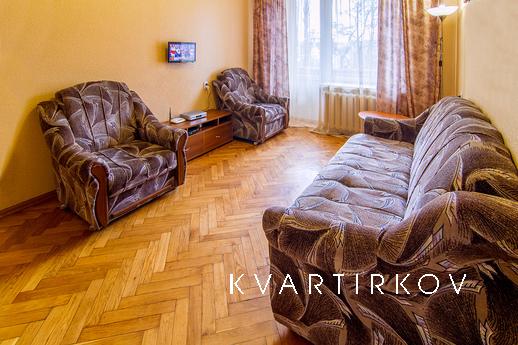 Cozy apartment Metro Palace Ukraine, Kyiv - apartment by the day