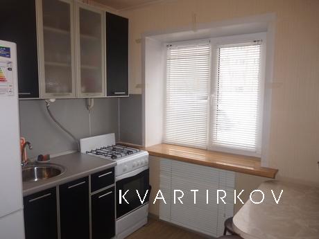 Комфортная, небольшая квартира, Саранск - квартира посуточно
