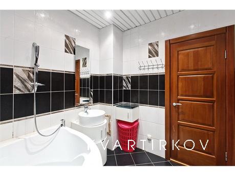 Трехкомнатная квартира посуточно, Тюмень - квартира посуточно