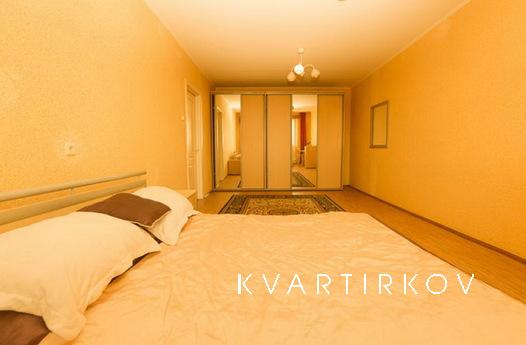 Сдам 2-ух комнатную уютную квартиру, Тюмень - квартира посуточно