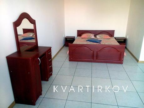 New mini-hotel on the Azov Sea, Berdiansk - apartment by the day