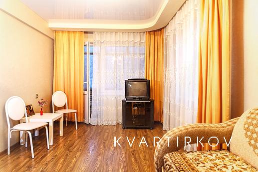 2-комнатная квартира с хорошим ремонтом, Краснодар - квартира посуточно