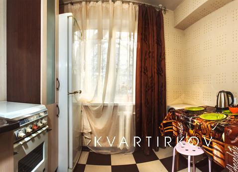 2-комнатная квартира с хорошим ремонтом, Краснодар - квартира посуточно